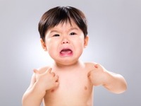 赤ちゃんの泣き声は騒音か? 　東京都では条例改正を検討中
