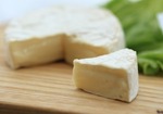 カマンベールチーズがアルツハイマーを予防?　原因物質の沈着を抑える成分を発見!