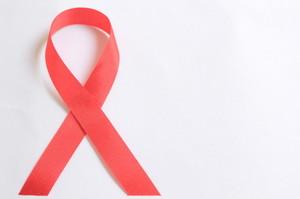 2030年にエイズが終焉!? いまだ漸減中の日本では、患者の約3割が発症して初めて自覚