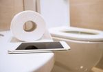 ここがヘン!?日本人の衛生感覚〜世界一清潔なトイレにスマホを持ちこむ不潔