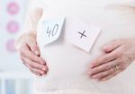 高齢出産で「腰椎骨折」が増加～授乳と母体のカルシウムの関係とは？