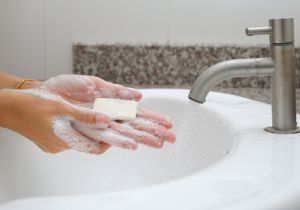＜正しい手洗い＞で感染症対策は9割成功～米FDAも販売禁止！ 「抗菌石けん」が不用なワケ