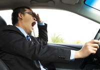 睡眠不足は飲酒運転と同じくらい危険！ 事故リスクは睡眠4～5時間で4.3倍、4時間未満で11.5倍！