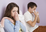 呼吸だけでもインフルエンザに感染！ ウイルスの空気感染を防ぐには「強制帰宅」？