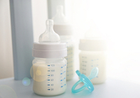 消費者庁が「乳児用液体ミルク」を「特別用途食品」として許可する基準を新設