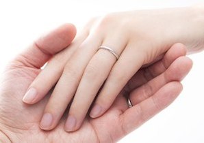 結婚が健康に良い理由は……既婚者の心臓病・脳卒中の発症＆死亡リスクが減少