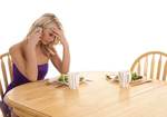 食卓のスマホが食事の楽しみを奪う！？ 共感力とSNSの使用頻度に意外な関係が……